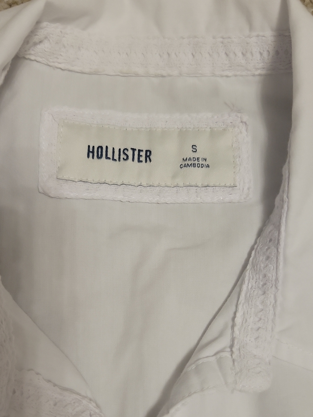 Hollister White Short Sleeve Button Blouse - Picture 2 of 4
